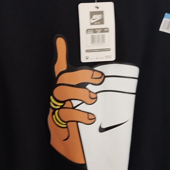 Tshirt - Picture 4 of 15